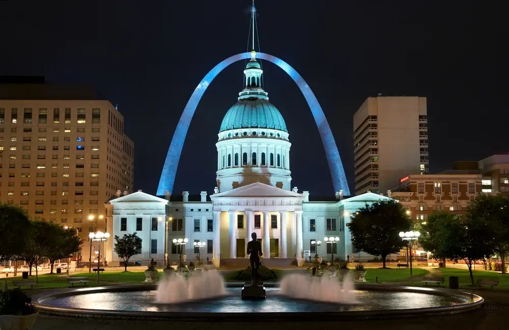 Gateway Arch in St Louis, Missouri, USA - St. Louis